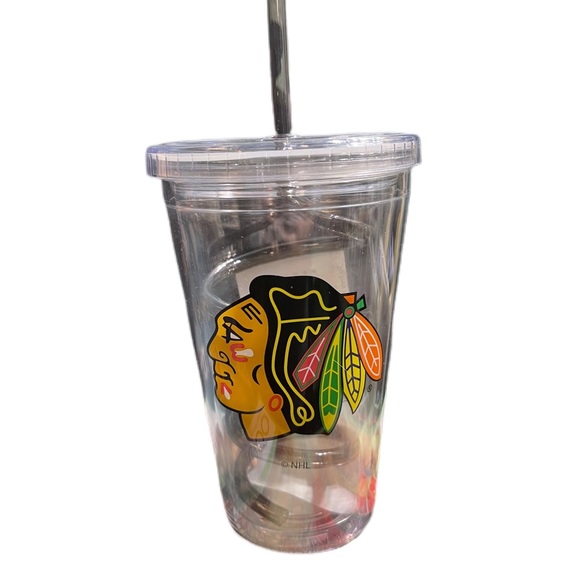 Chicago Blackhawk NHL Swirled Straw Insulted Clear Cups 16oz. with Logo - Picture 2 of 3
